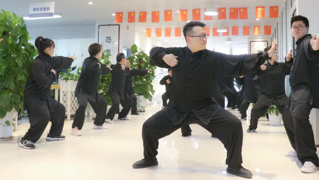 榮盛科技集團組織開展健身氣功「八段錦」訓練活動