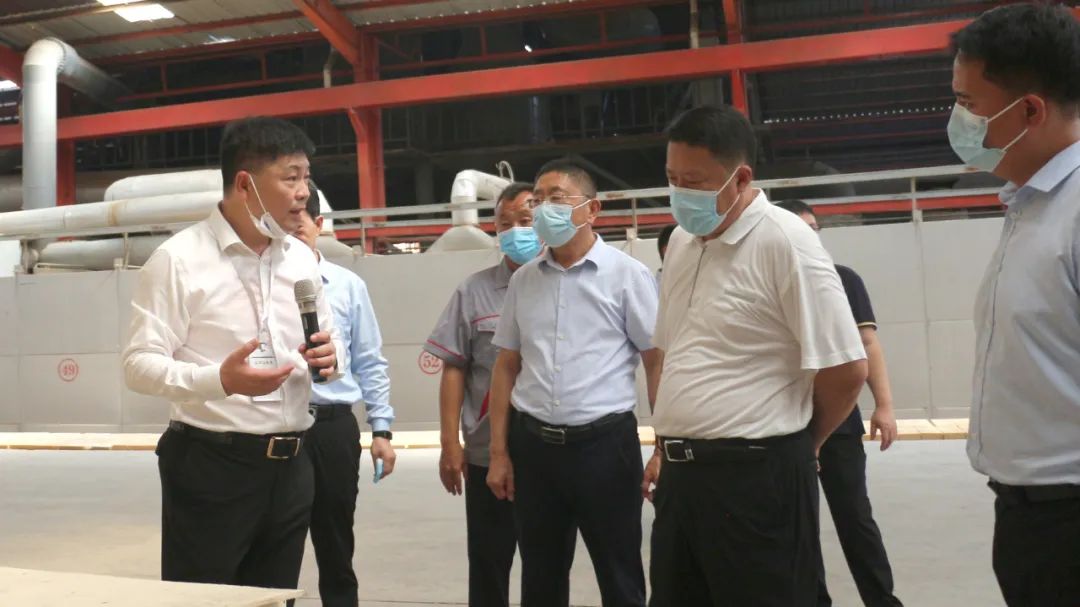 新密市政協主席袁斌一行蒞臨榮盛科技集團視察指導